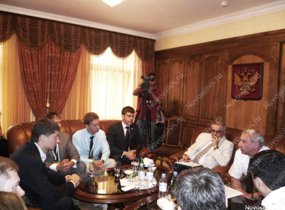 Встреча российских дипломатов с молодыми политиками СНГ.