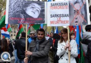 Азербайджанцы и турки провели акцию протеста перед посольством Армении во Франции