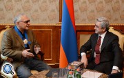 Президент Армении вручил Орден Почета кинорежиссеру Карену Шахназарову