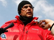 У голодающего кандидата в президенты Армении круглосуточно будут дежурить реаниматологи