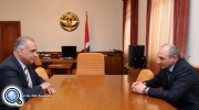 Кандидат в президенты Армении посетил Нагорный Карабах