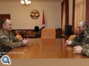 Президент Нагорного Карабаха обсудил с министром обороны Армении военное сотрудничество