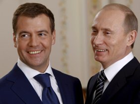 Президент России Дмитрий Медведев и Председатель Правительства РФ Владимир Путин поздравили Армению по случаю 20-й годовщины независимости страны.
