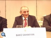 Бако Саакян обсудил в Гааге перспективы сотрудничества между Карабахом и Нидерландами