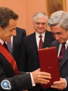 Президент Франции наградил Сержа Саргсяна Большим Крестом Ордена Почетного легиона