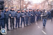 Сторонники Раффи Ованнисяна собрались напротив резиденции президента Армении
