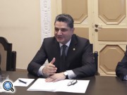 Властям Армении тяжело из-за большого давления - премьер