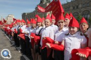 КПРФ побила рекорды по количеству детей на квадратный метр Красной площади