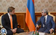Президент Армении принял мэра Риги
