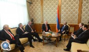 Президент Армении обсудил с посредниками ход решения карабахского конфликта