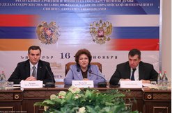 Депутаты Армении и России выступили с совместным заявлением по поводу Таможенного союза