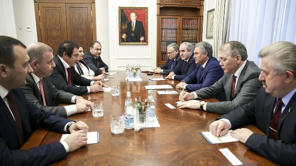 Сближение двух партий России и Армении в ответственный момент