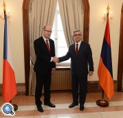 Президент Армении и премьер Чехии обсудили перспективы экономического сотрудничества