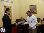 Премьер-министр Армении наградил художников и скульпторов