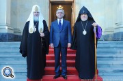 Президент Армении наградил Патриарха Кирилла медалью Св.Месропа Маштоца