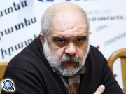 Сетевой гражданский протест в Армении может вылиться в хаос или в политику - интервью с политологом